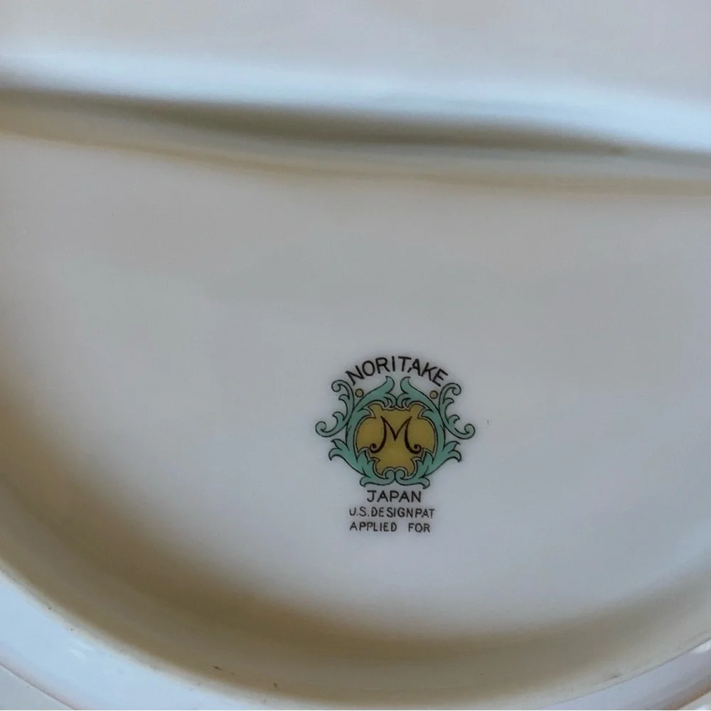 Noritake Elegant Floral Divided Bowl with Gold Accents